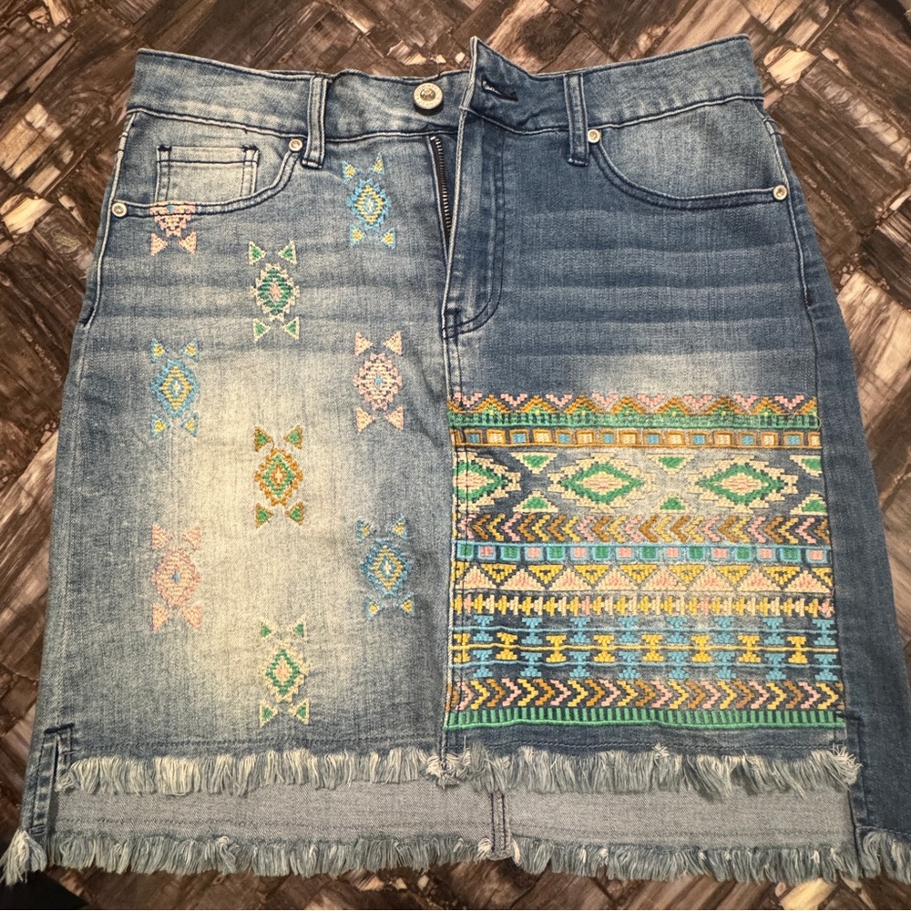 Vintage Y2K Hydraulic Soho Embroidered Denim Skirt - Boho Western